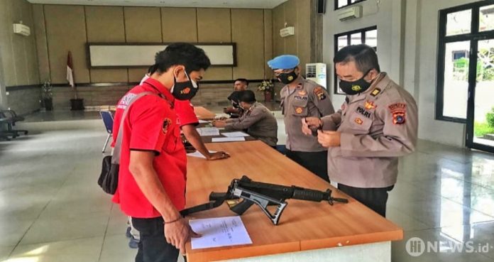 wakapolres cek senpi